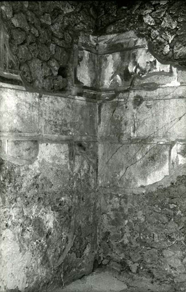 I.13.2 Pompeii. 1974. Domus of Sutoria Primigenia, left ala, NE corner. Photo courtesy of Anne Laidlaw.
American Academy in Rome, Photographic Archive. Laidlaw collection _P_74_3_5.
