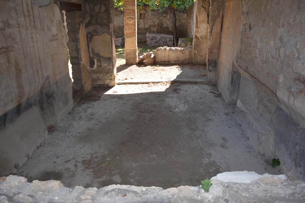 I.13.2 Pompeii. October 2019. Looking south across flooring in triclinium.
Foto Annette Haug, ERC Grant 681269 DÉCOR.
