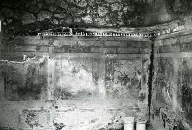 I.13.2 Pompeii. 1974. 
Domus of Sutoria Primigenia, second room left E of atrium, E wall. Photo courtesy of Anne Laidlaw.
American Academy in Rome, Photographic Archive. Laidlaw collection _P_74_1_23.
