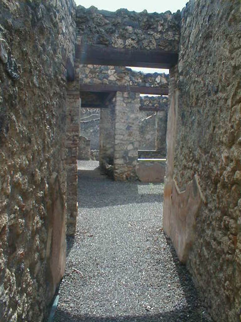 I.13.4 Pompeii. September 2004. Looking south towards atrium and garden.