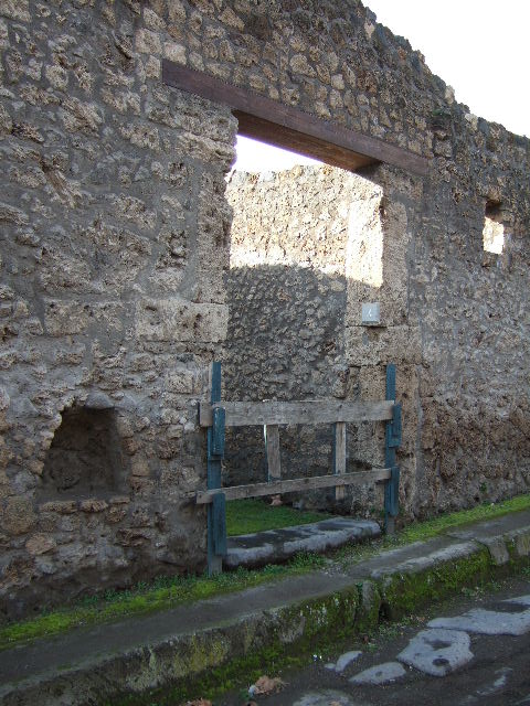 I.14.4 Pompeii. December 2007. Room 2, doorway to room in north-east corner.