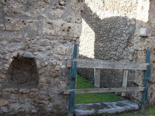 I.14.4 Pompeii. December 2007. Room 3, room at east end of north wall.