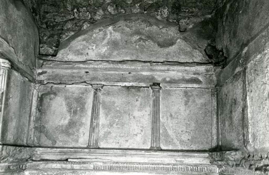 I.15.3 Pompeii. 1972. Room 4. House of Ship Europa, E cubiculum, back upper N wall.  
Photo courtesy of Anne Laidlaw.
American Academy in Rome, Photographic Archive. Laidlaw collection _P_72_15_27.
