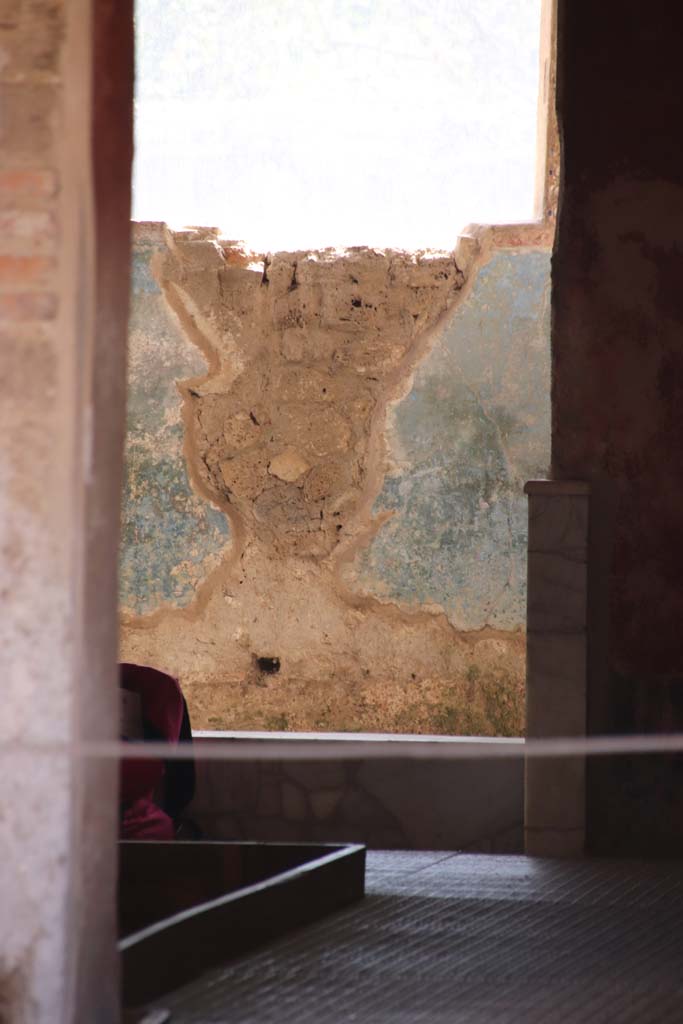II.4.6 Pompeii. December 2006.   Doorway to Apodyterium.