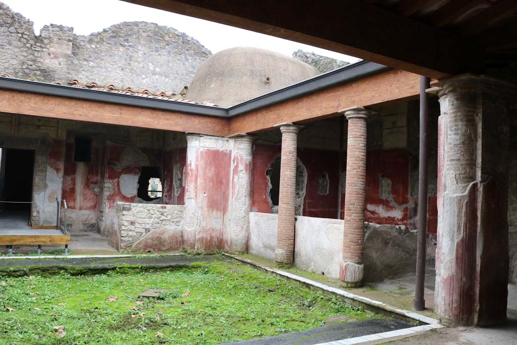 II.4.6 Pompeii. December 2018. Looking towards south-west corner and west side of portico. Photo courtesy of Aude Durand.