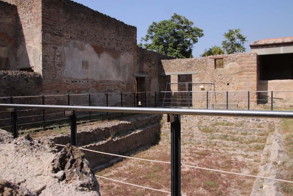 II.4.6 Pompeii. September 2019. Looking north-west across swimming pool. Photo courtesy of Klaus Heese.