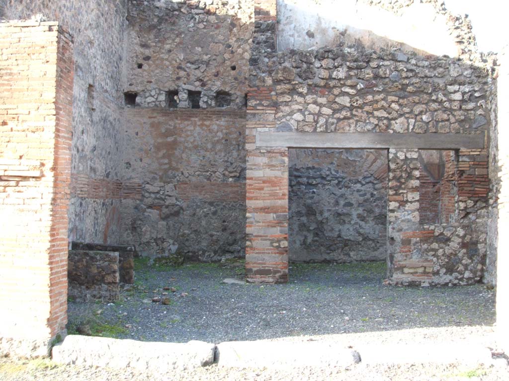 V.1.2 Pompeii. December 2007. Entrance.