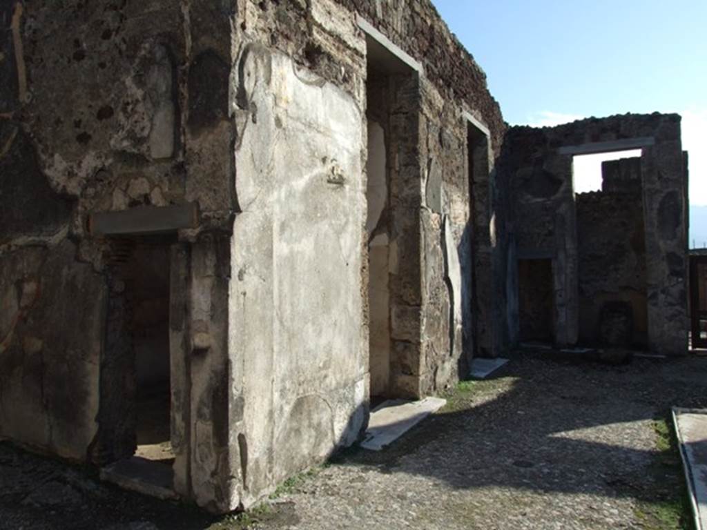 V.1.7 Pompeii.  December 2007. Looking south along east side of atrium.