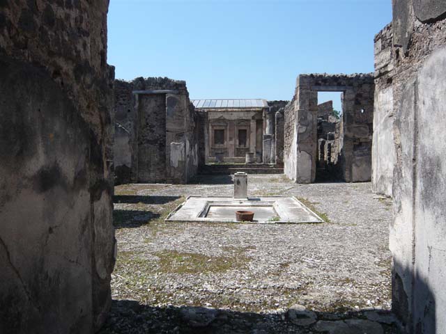 V.1.7 Pompeii. October 2019. Room 1, looking north across atrium from entrance corridor.
Foto Annette Haug, ERC Grant 681269 DÉCOR.
