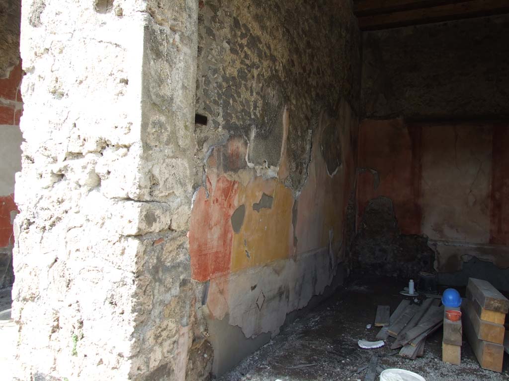 V.1.18 Pompeii. March 2009. Oecus “p”, west wall. On this wall was a painting of Diana and Acteon. 
See Sogliano, A., 1879. Le pitture murali campane scoverte negli anni 1867-79. Napoli: Giannini. (p. 30, No. 117).
See Schefold, K., 1957. Die Wände Pompejis. Berlin: De Gruyter. p. 65.
