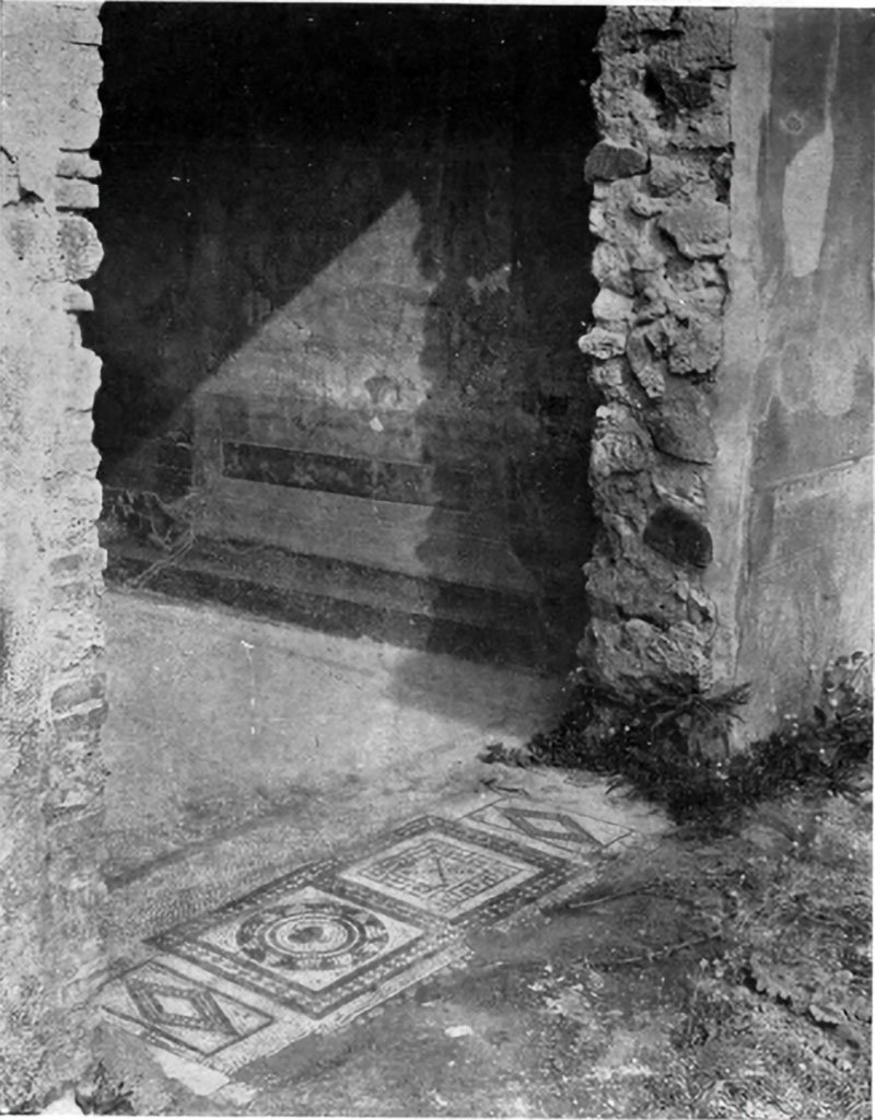 V.1.18 Pompeii. c.1930. Looking towards doorway of exedra “y”.
See Blake, M., (1930). The pavements of the Roman Buildings of the Republic and Early Empire. Rome, MAAR, 8, (p.107,120, & Pl.28, tav.1).
