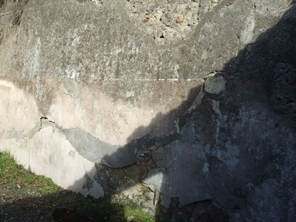 V.2.15 Pompeii. December 2007. Room 2, east wall.