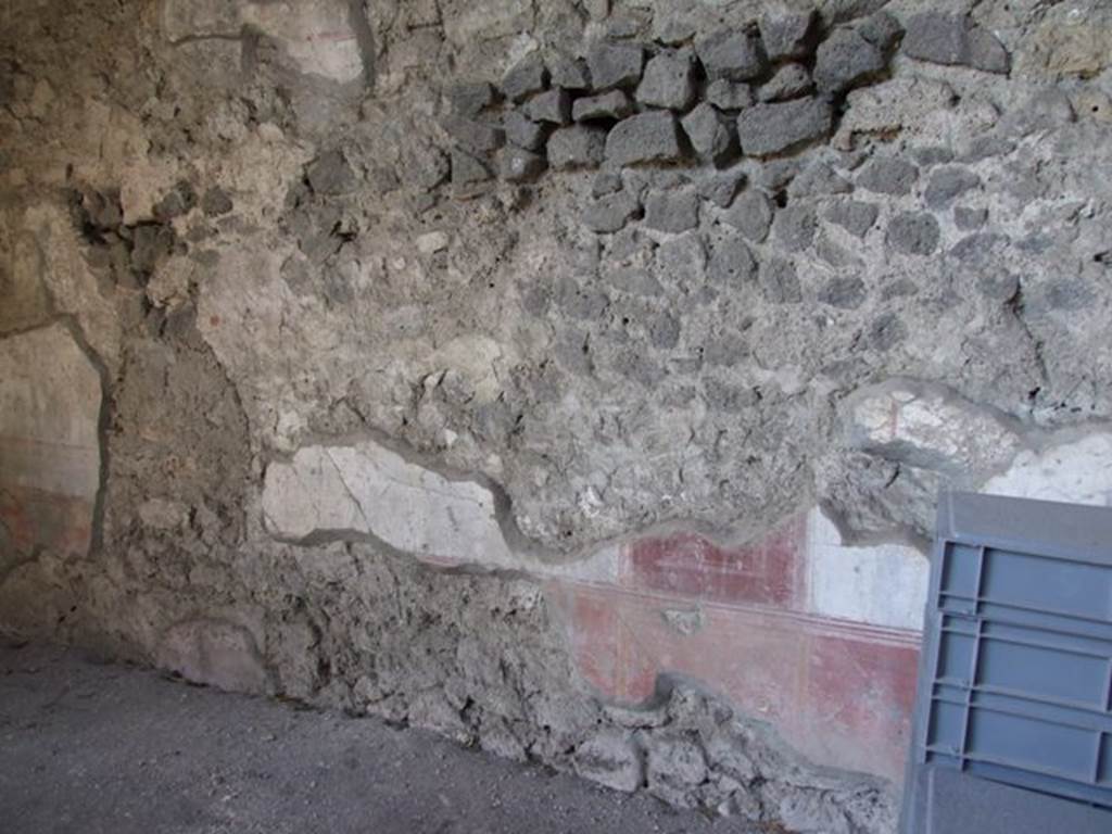 V.3.4 Pompeii. March 2009.  Triclinium.  South wall.