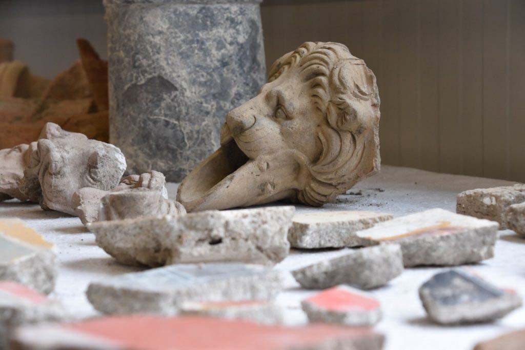 Regio V Pompeii. 2018. Items found during the 2018 excavations. 

Oggetti trovati durante gli scavi del 2018.

Photograph © Parco Archeologico di Pompei.
