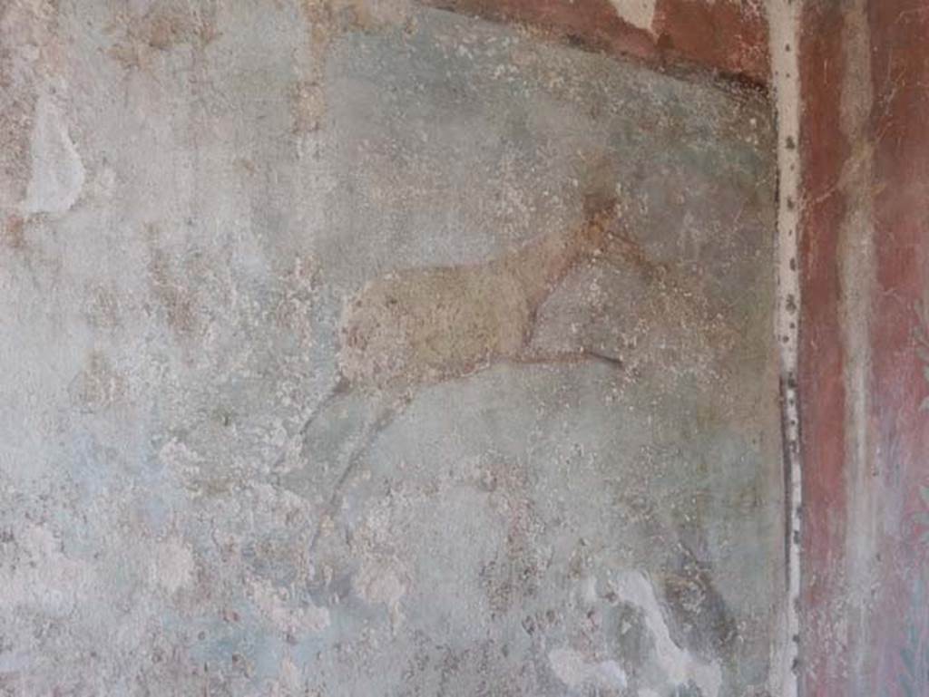 V.4.a Pompeii. May 2015. Detail from hunting fresco on west wall.  Photo courtesy of Buzz Ferebee.
