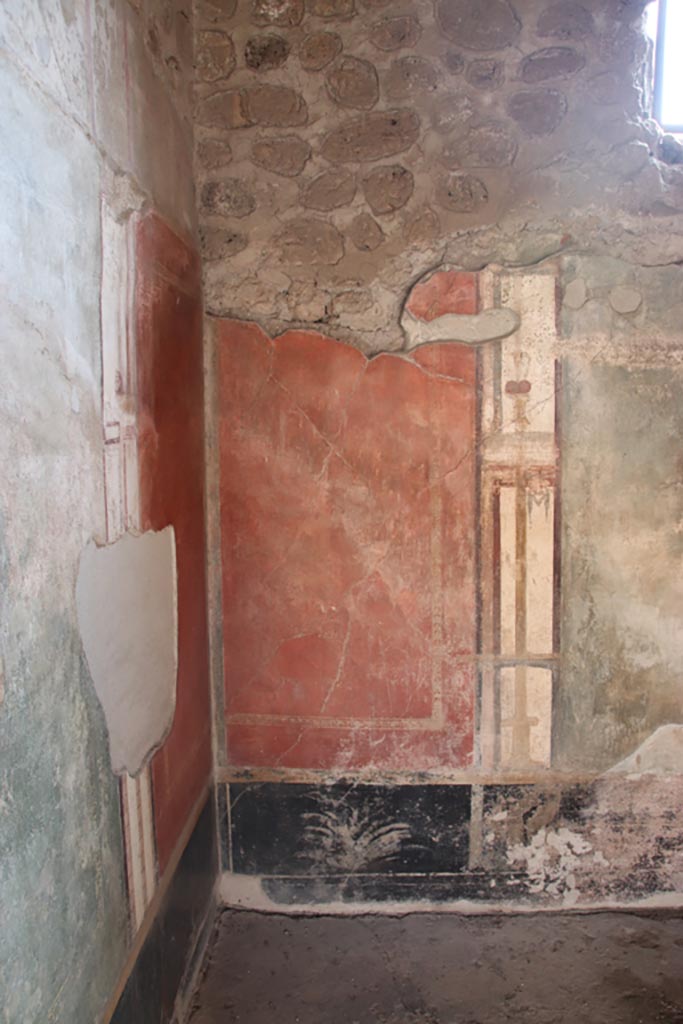 V.4.a Pompeii. October 2023. 
Room ‘s’, south wall in south-east corner. Photo courtesy of Klaus Heese.

