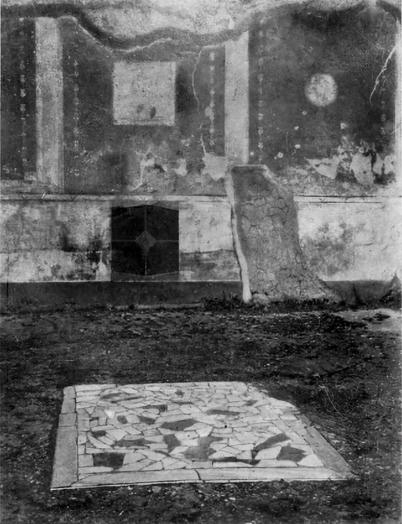 V.5.3 Pompeii, c.1930. Room 13, triclinium, looking west across flooring.
See Blake, M., (1930). The pavements of the Roman Buildings of the Republic and Early Empire. Rome, MAAR, 8, (p.48, & Pl.9, tav.4).
