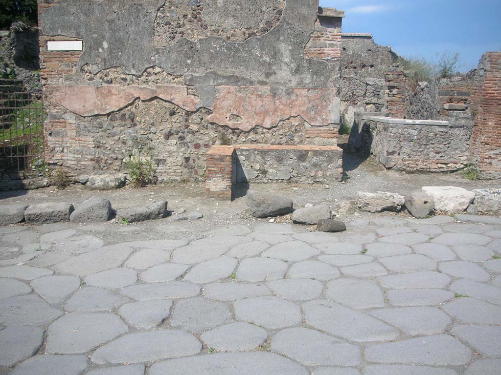 VI.1.2 Pompeii, on right. May 2010. Looking east. Photo courtesy of Ivo van der Graaff.