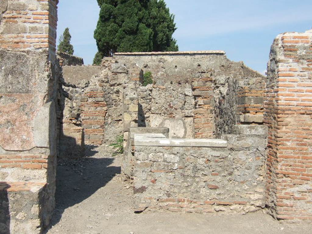 VI.1.2 Pompeii.  September 2005.  Entrance.