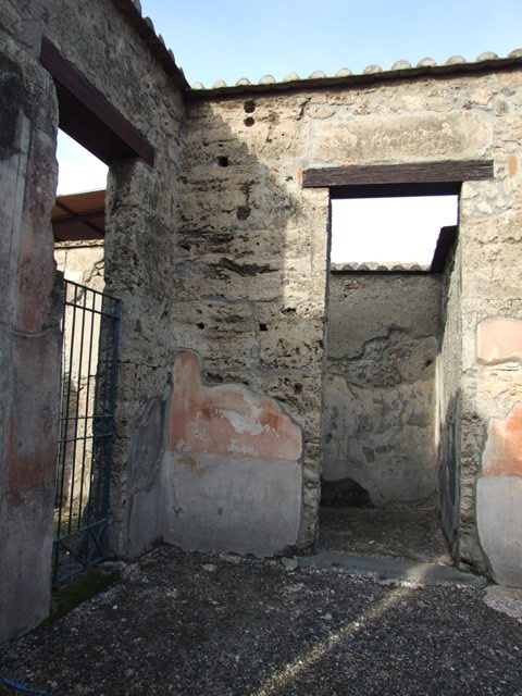 VI.1.10 Pompeii. December 2007.  Doorway from atrium to VI.1.9.