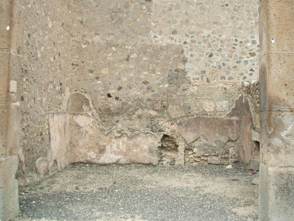 VI.2.2 Pompeii.  Shop.  May 2005.  East wall.