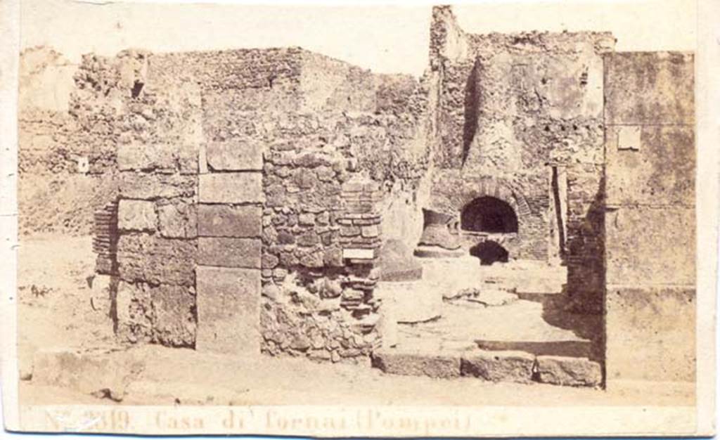 VI.2.6 Pompeii. Between 1867 and 1874. Looking east from entrance.
Photo by Sommer and Behles. Photo courtesy of Charles Marty.
