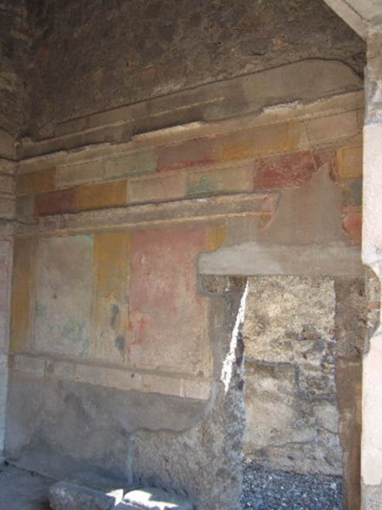 VI.2.13 Pompeii. September 2005. South wall of tablinum. 