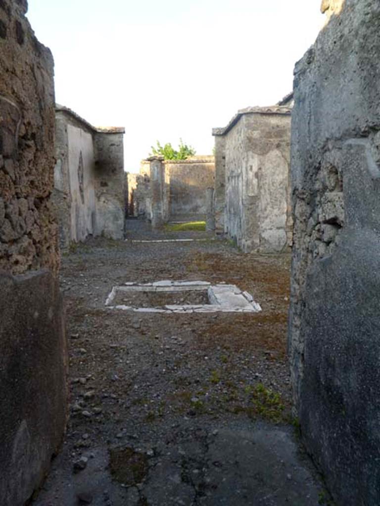 VI.2.16 Pompeii. May 2011. Looking east from entrance across atrium towards peristyle.