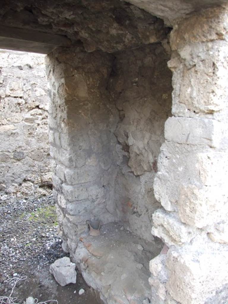 VI.2.20 Pompeii. December 2007. Recess on west side, under the stone staircase.
