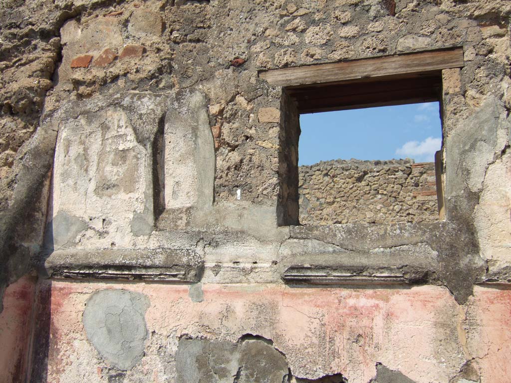 VI.7.3 Pompeii. September 2005. Room 3, north wall and window. 