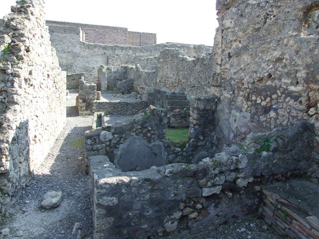 VI.7.7 Pompeii.  March 2009. Staircase against the west wall of the South Portico.  Looking south.