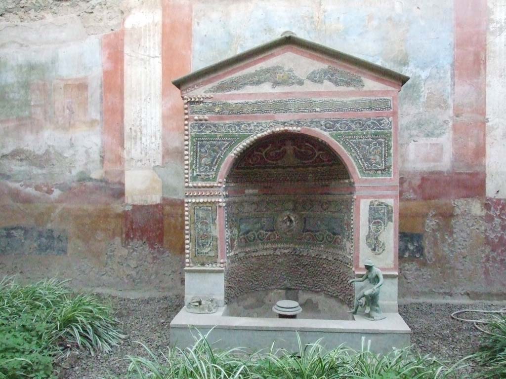 VI.8.23 Pompeii. December 2006. Mosaic and shell fountain.