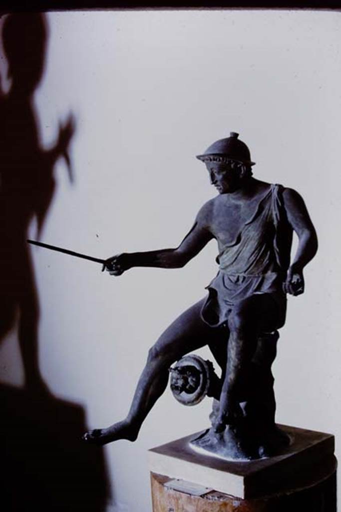VI.8.23 Pompeii. 1968. Bronze statue of fisherman. Photo by Stanley A. Jashemski.
Now in Naples Archaeological Museum, inventory number 4994: Ruesch no.825. 
Source: The Wilhelmina and Stanley A. Jashemski archive in the University of Maryland Library, Special Collections (See collection page) and made available under the Creative Commons Attribution-Non-Commercial License v.4. See Licence and use details.
J68f1396

