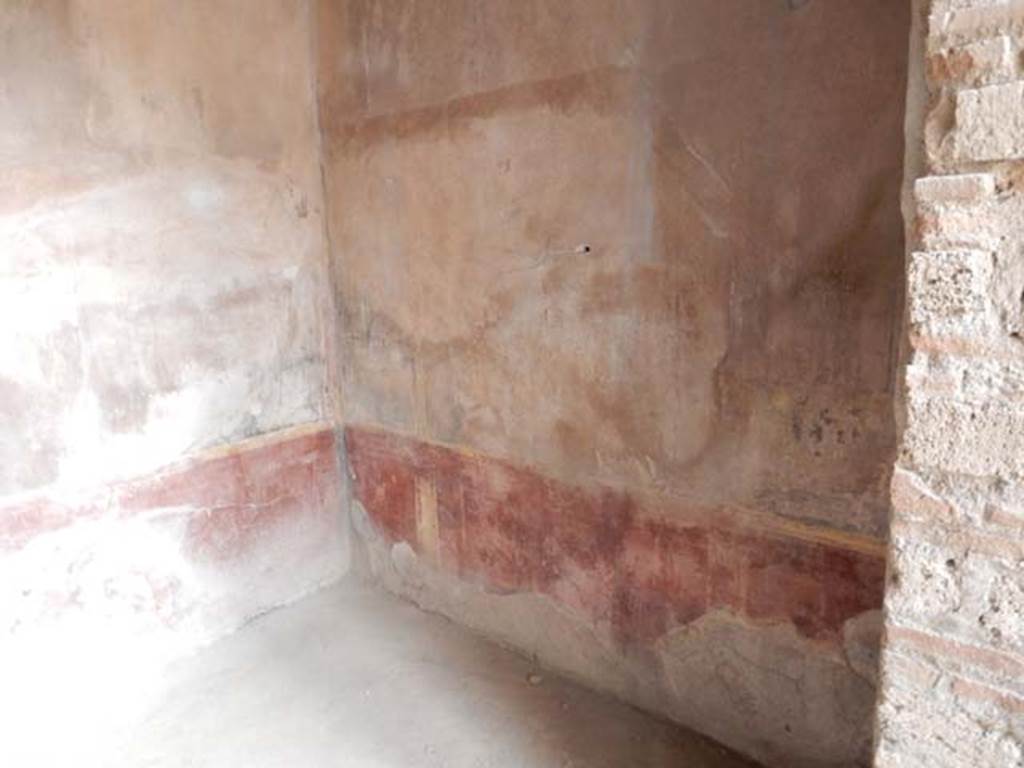 VI.8.23 Pompeii. May 2017. East wall of room in north-west corner. Photo courtesy of Buzz Ferebee.


