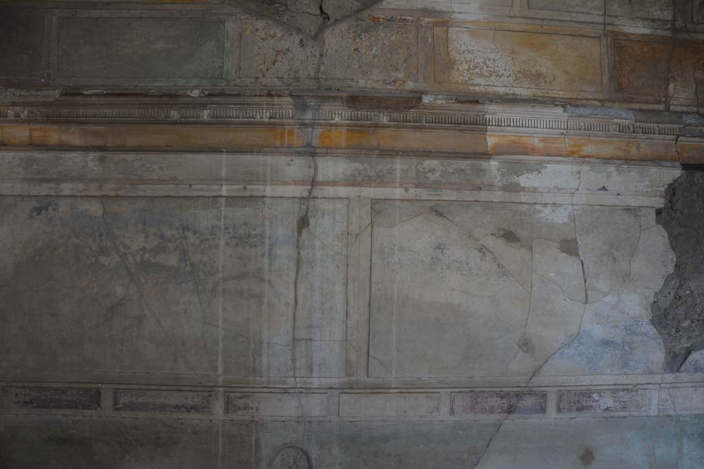 VI.9.3 Pompeii. September 2019. Cubiculum 3, detail from upper west wall.
Foto Annette Haug, ERC Grant 681269 DCOR.
