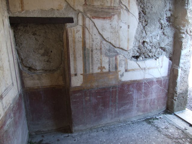 VI.9.6 Pompeii.  March 2009.  Room 16.  East wall.