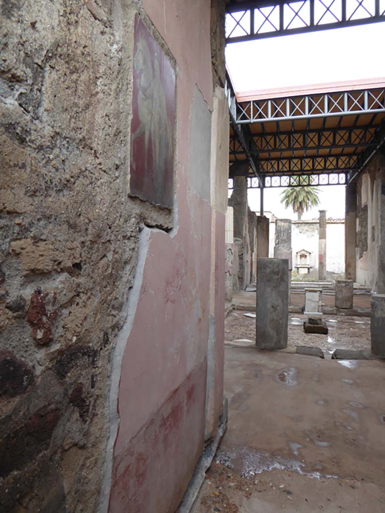VI.9.6 Pompeii. March 2009. Room 3, capital in atrium. 