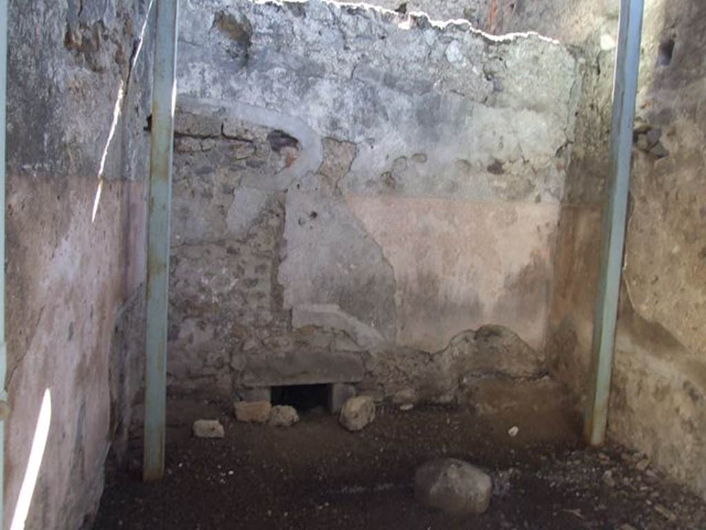 VI.9.6 Pompeii.  March 2009.  Room 2. Room to south of entrance that had a latrine and staircase.  South wall.