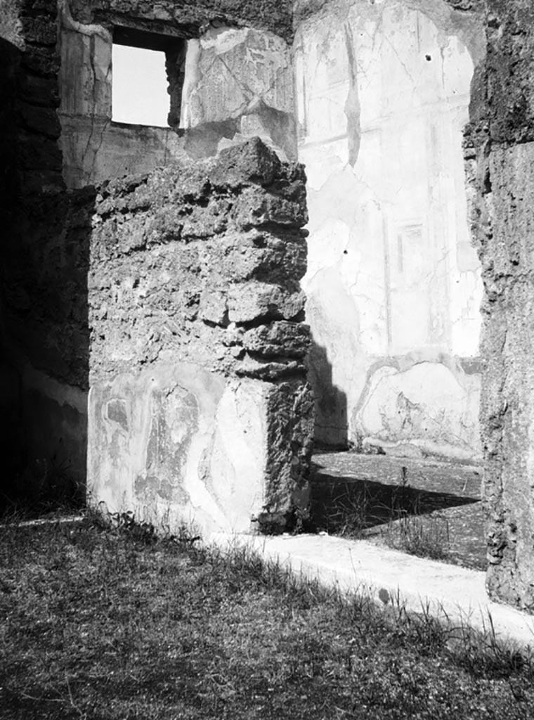 VI.9.6 Pompeii.  March 2009.  Room 14.  North wall.