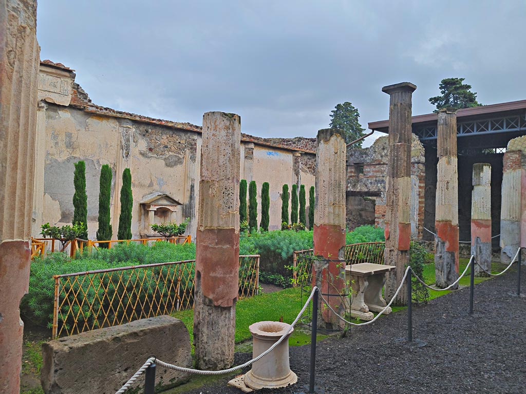 VI.9.6 Pompeii. November 2023. Room 17, looking south-east across garden area, from west portico. Photo courtesy of Giuseppe Ciaramella.