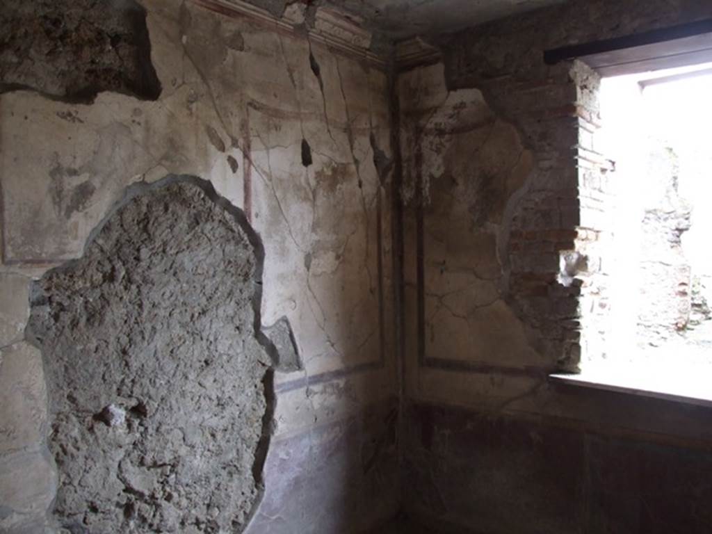 VI.9.6 Pompeii. March 2009. Room 21, north-east corner, and window in east wall.