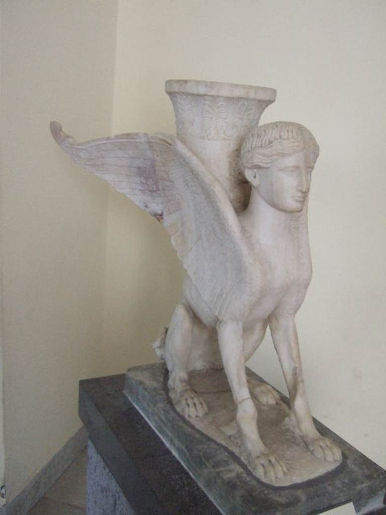 VI.12.2 Pompeii. Marble table support in the form of a sphinx, found between the columns in the second peristyle on 1st July 1831. Now in Naples Archaeological Museum. Inventory number 6869. See PAH II, 250.

