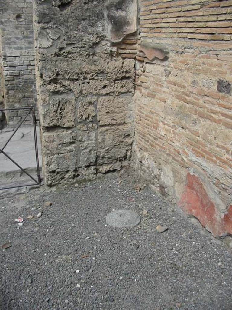 VI.14.36 Pompeii. May 2003. Looking towards north-west corner of bar-room, and north wall, on right. Photo courtesy of Nicolas Monteix.