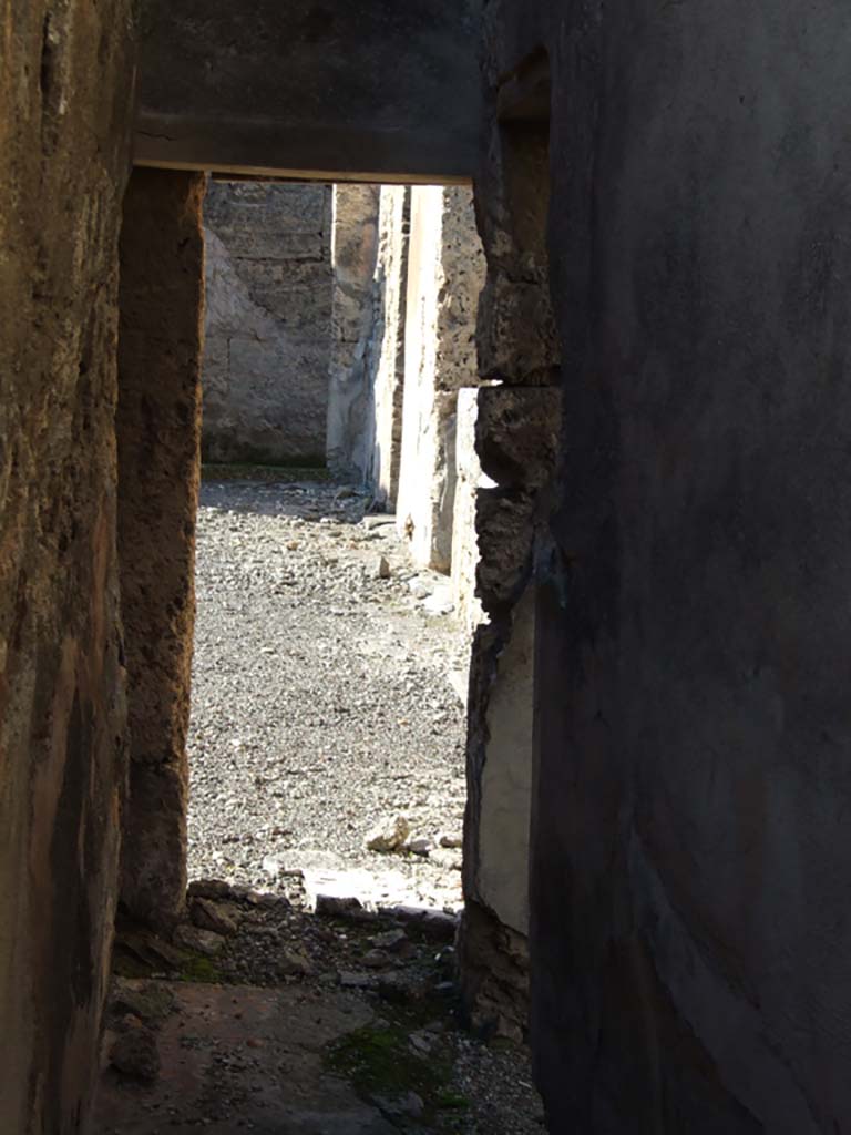 VI.14.43 Pompeii. December 2007. Room 6, east end of corridor looking west to atrium.