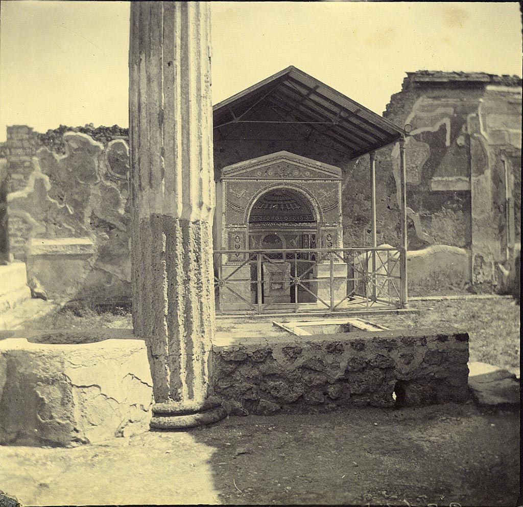 VI.14.43 Pompeii. November 1899. 
Room 14, looking east towards fountain in garden area, from west portico. Photo courtesy of Rick Bauer.
