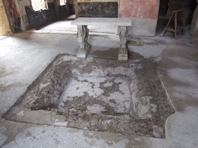 VI.15.8 Pompeii.  Detail of marble table support.