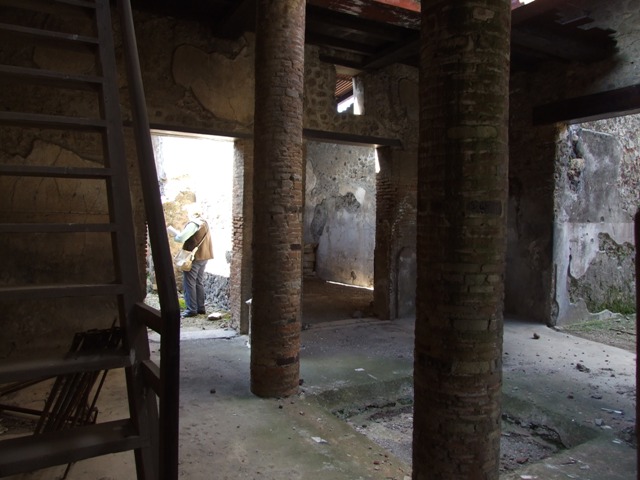 VI.15.9 Pompeii.  March 2009.  Doorway to kitchen and service area.