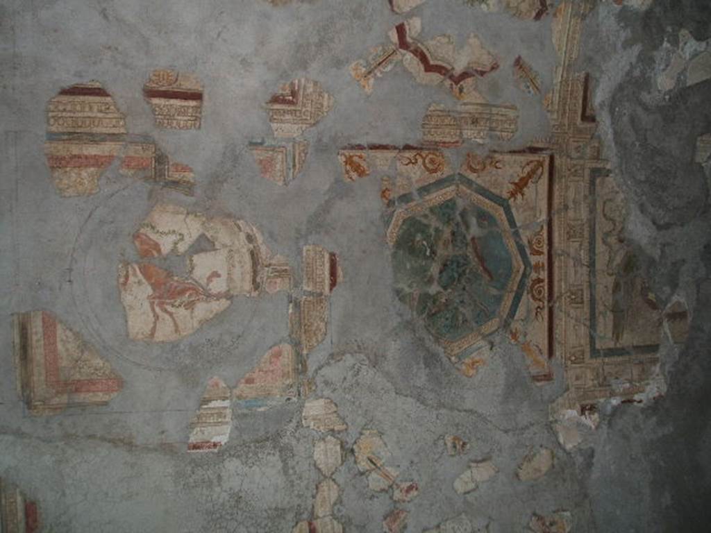 VI.16.7 Pompeii. May 2006. Room R, vaulted painted ceiling.
