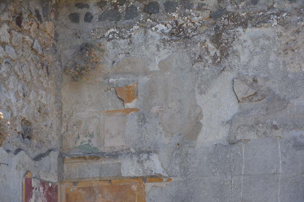 VI.16.27 Pompeii. July 2017. Room J, detail from upper south wall. 
Foto Annette Haug, ERC Grant 681269 DÉCOR.
