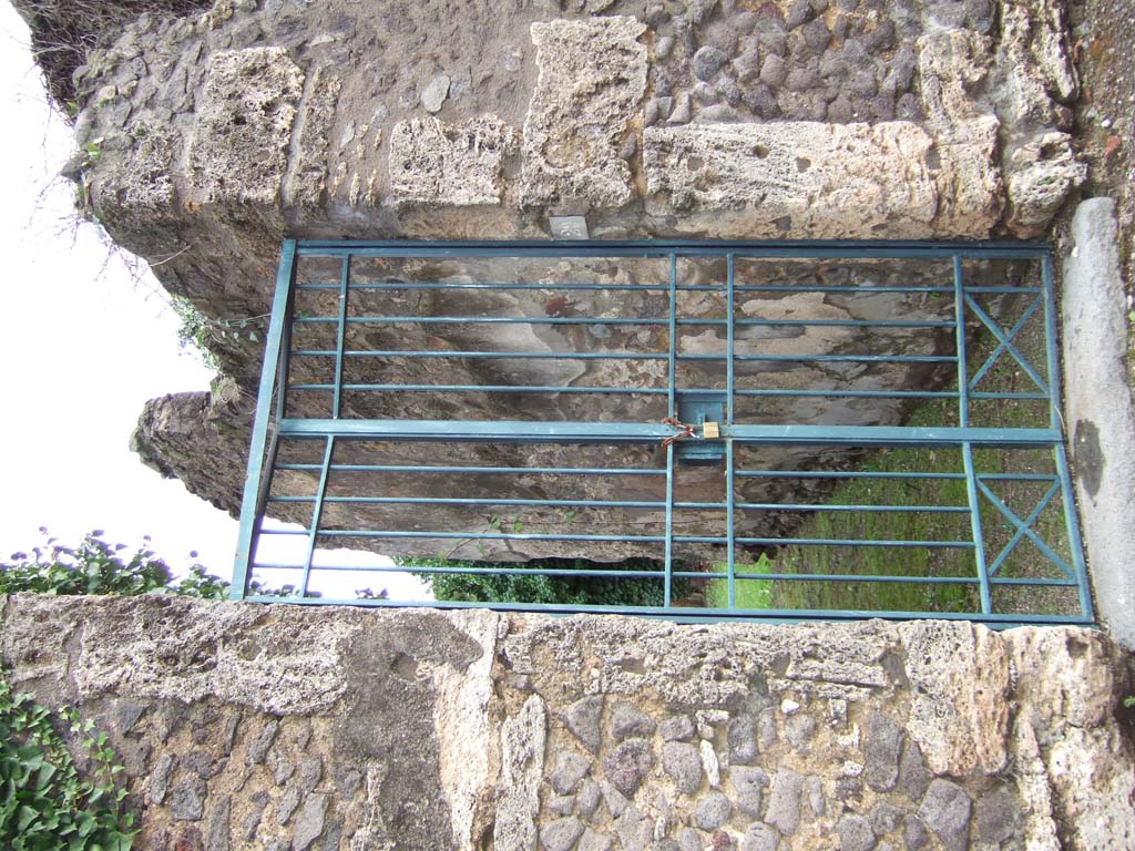 VI.16.29 Pompeii. December 2005.  Entrance. 